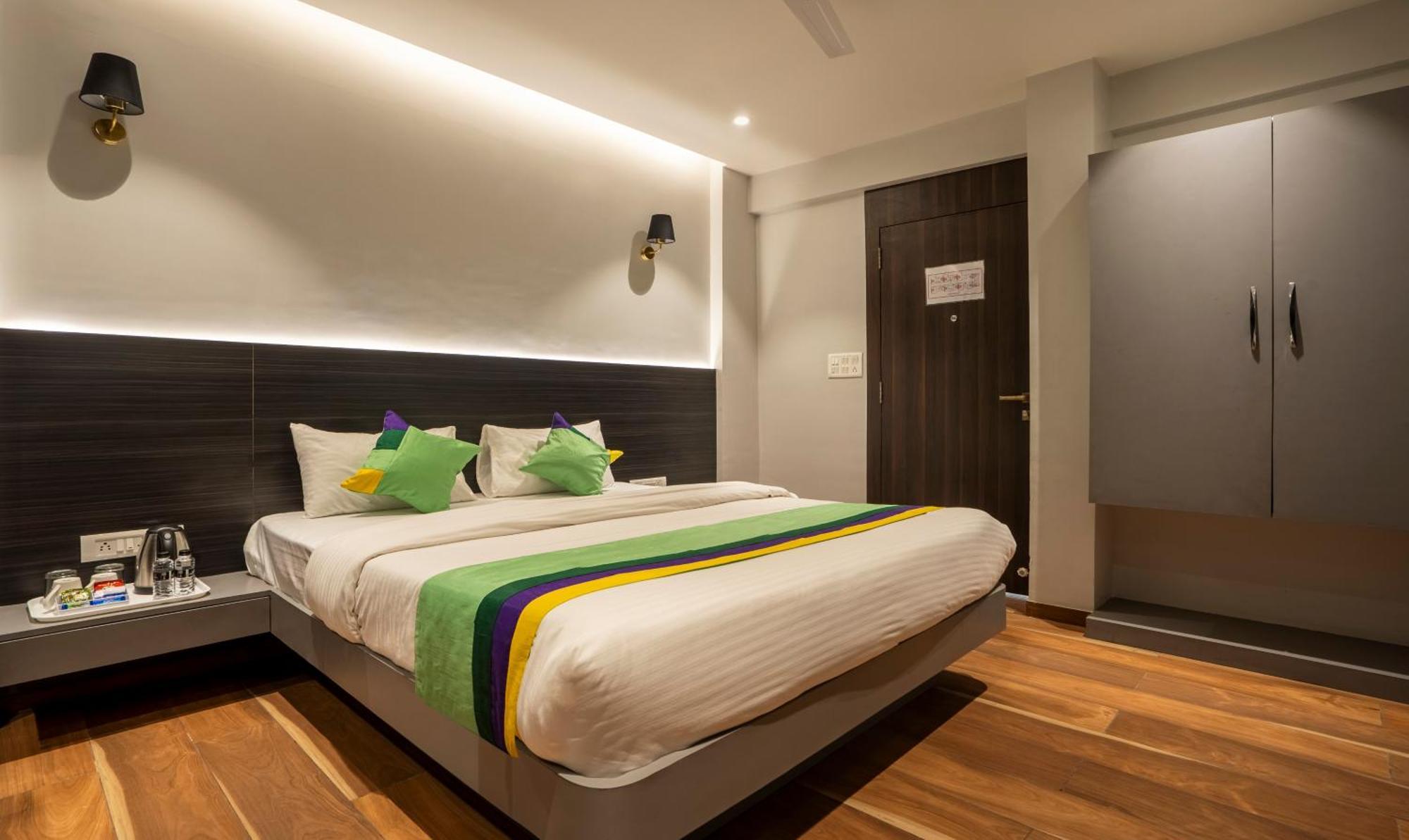 Treebo Prasha Hotel Nashik Exterior photo
